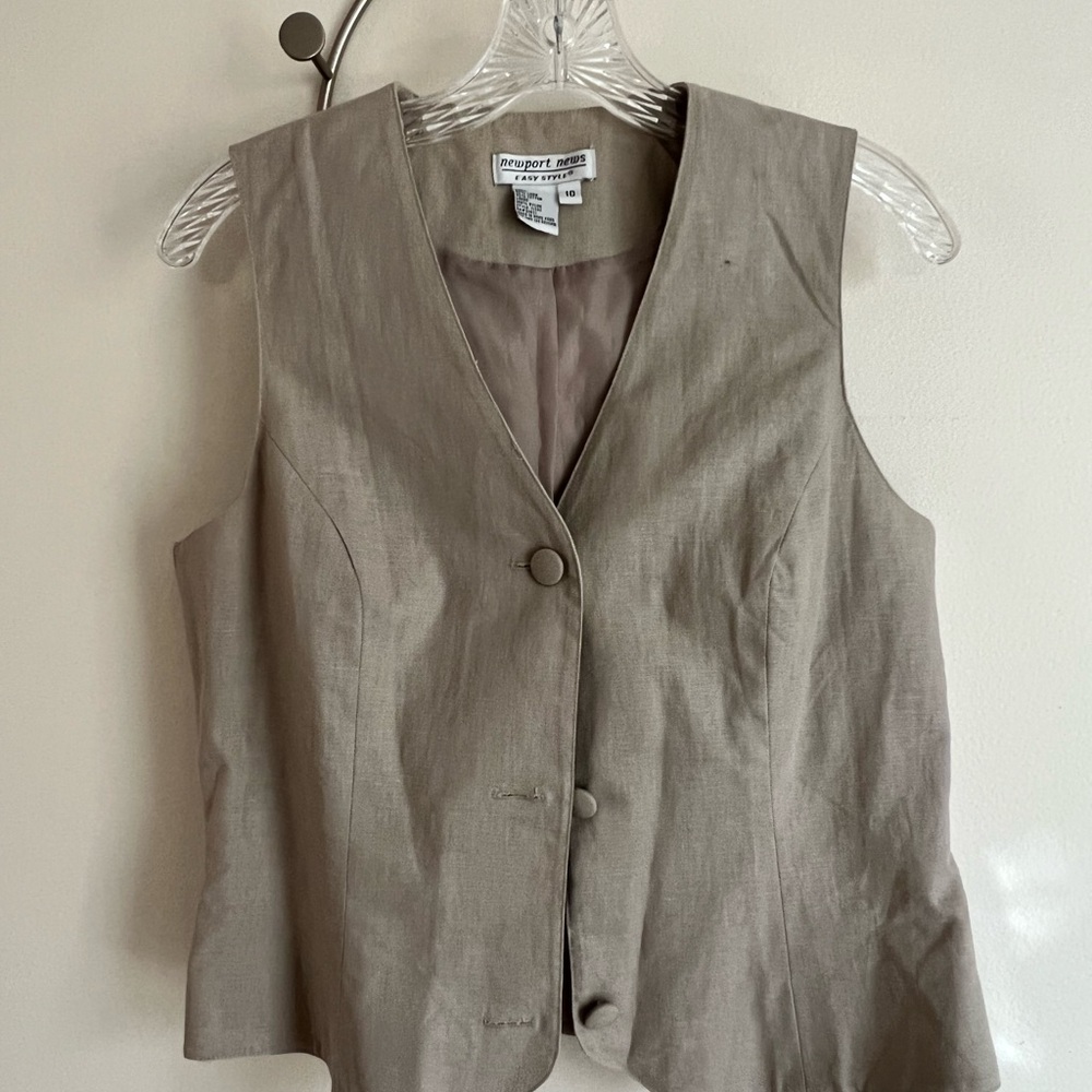 Newport News Beige Button-Up Blouse